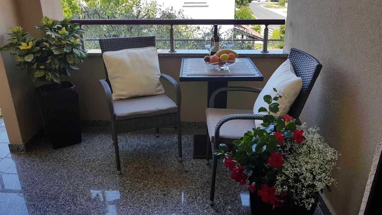 Apartments Alea 로비니 외부 사진