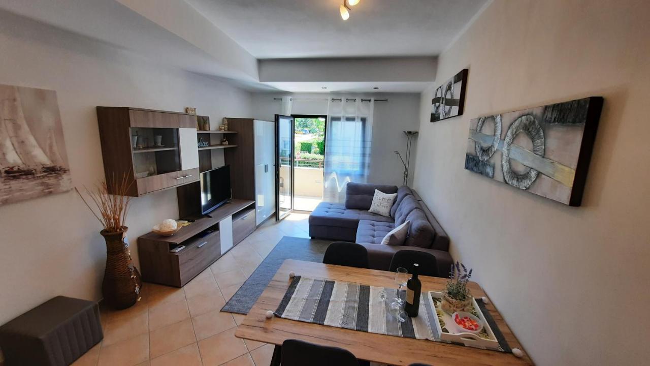 Apartments Alea 로비니 외부 사진