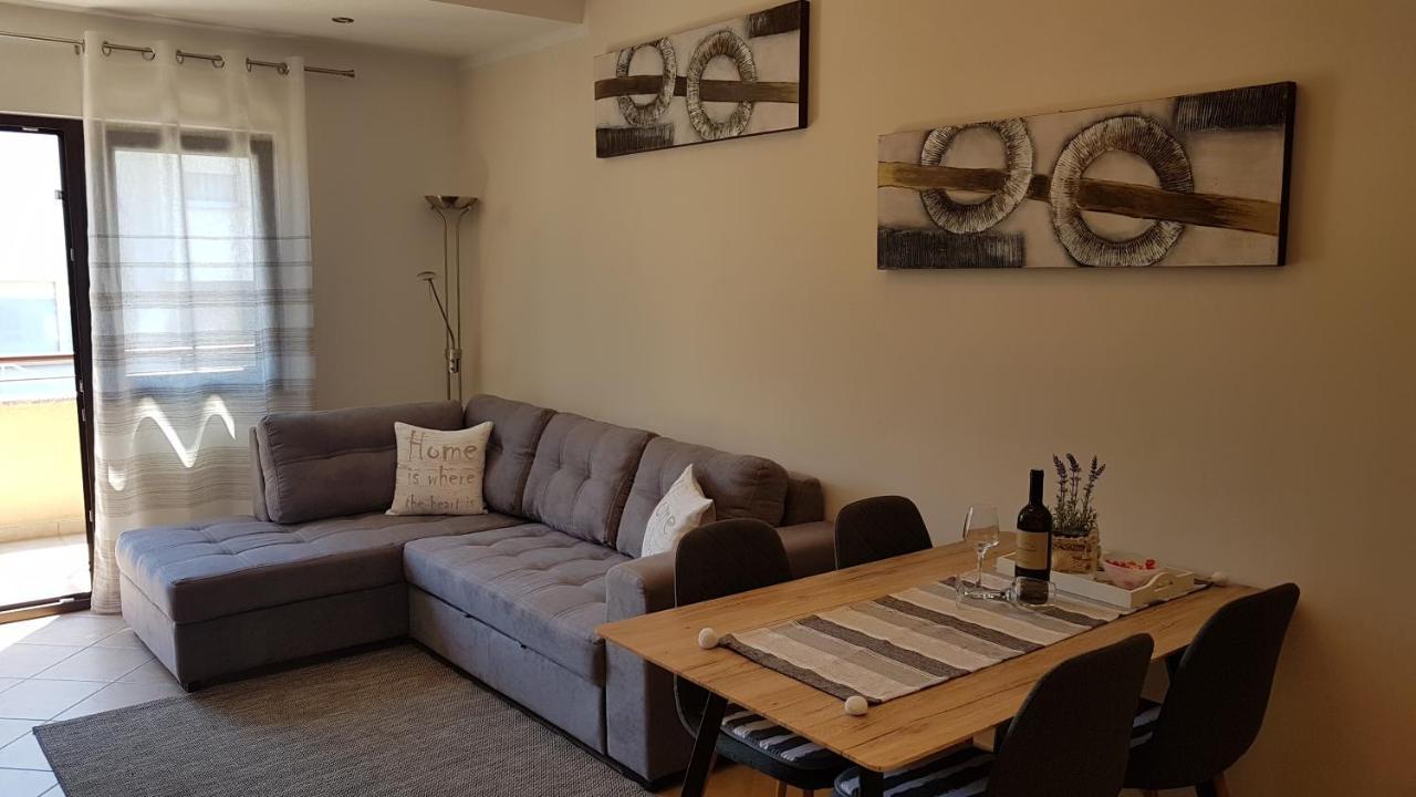 Apartments Alea 로비니 외부 사진