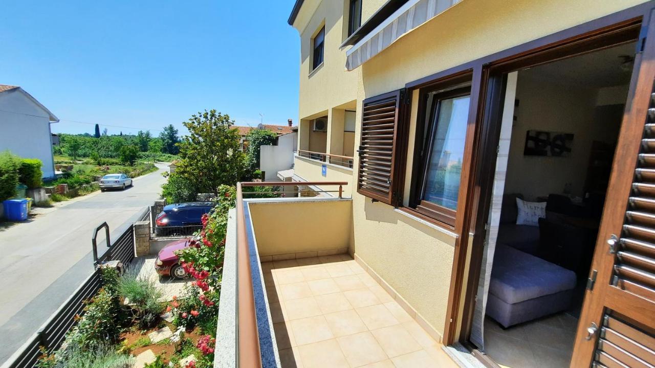 Apartments Alea 로비니 외부 사진