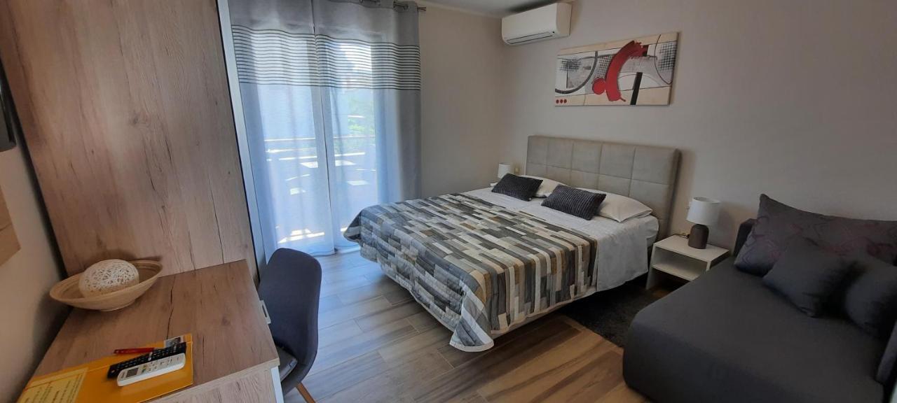 Apartments Alea 로비니 외부 사진
