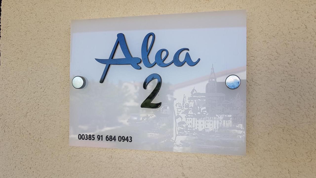 Apartments Alea 로비니 외부 사진