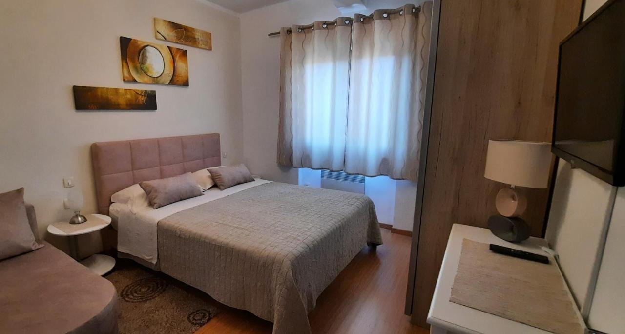 Apartments Alea 로비니 외부 사진