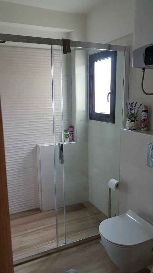 Apartments Alea 로비니 외부 사진